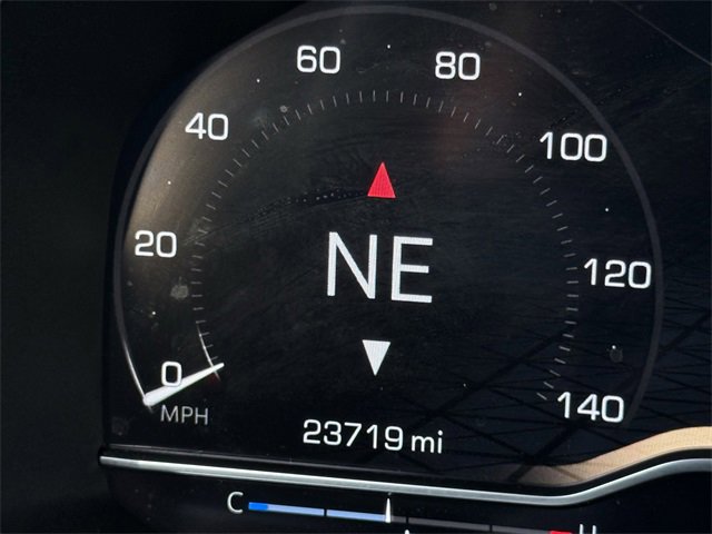 Certified 2024 GMC Yukon AT4 w/ Technology Package image 18