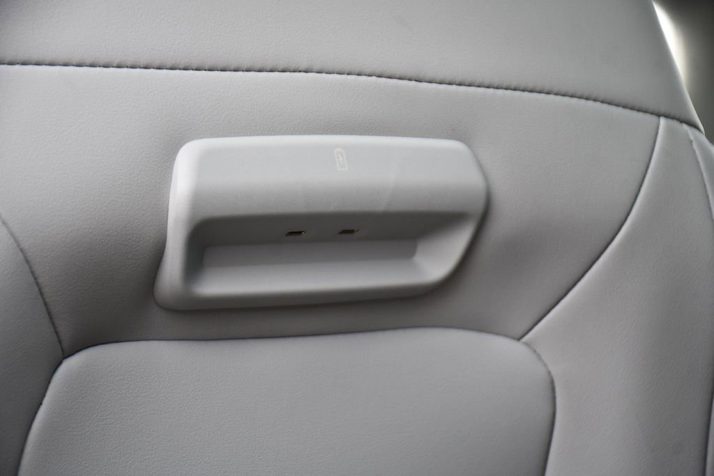 Used 2025 Ford Expedition Platinum AWD/4WD image 24