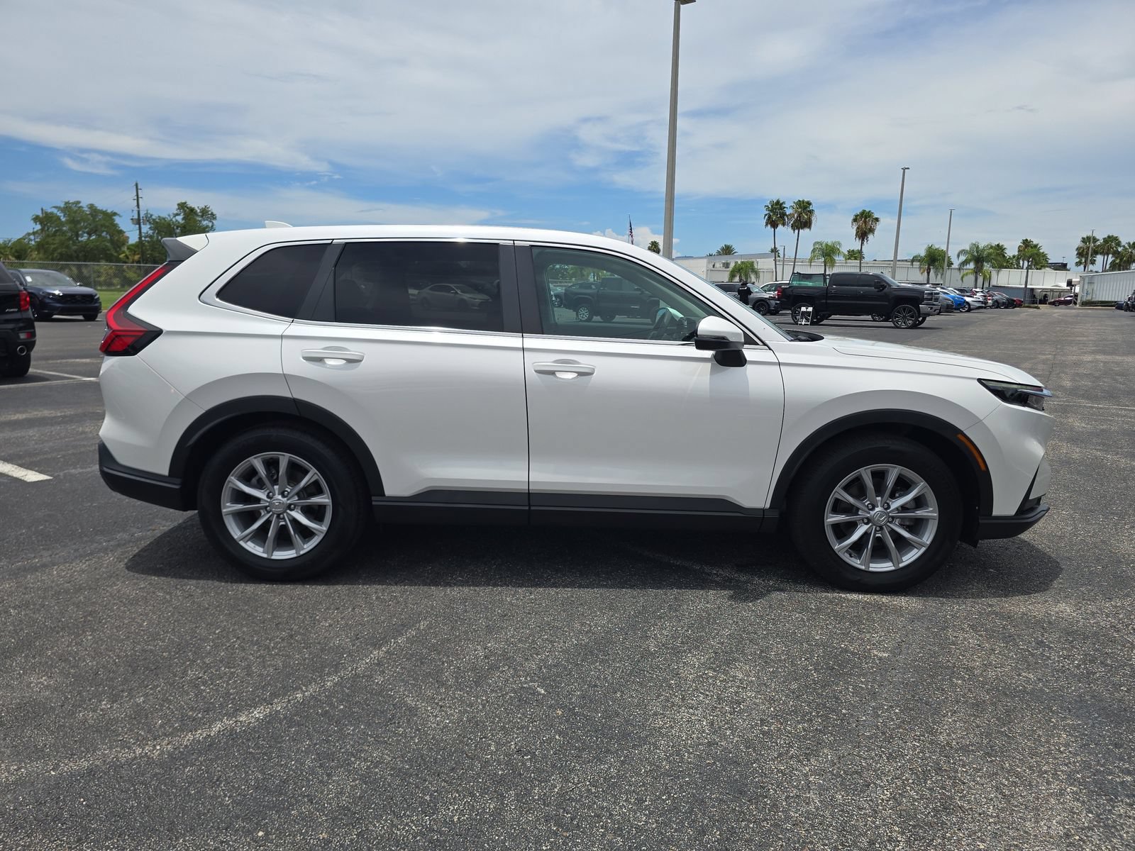 Certified 2023 Honda CR-V EX image 3