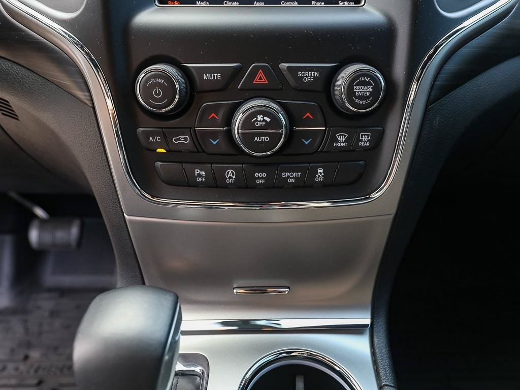 Used 2021 Jeep Grand Cherokee Laredo AWD/4WD image 19
