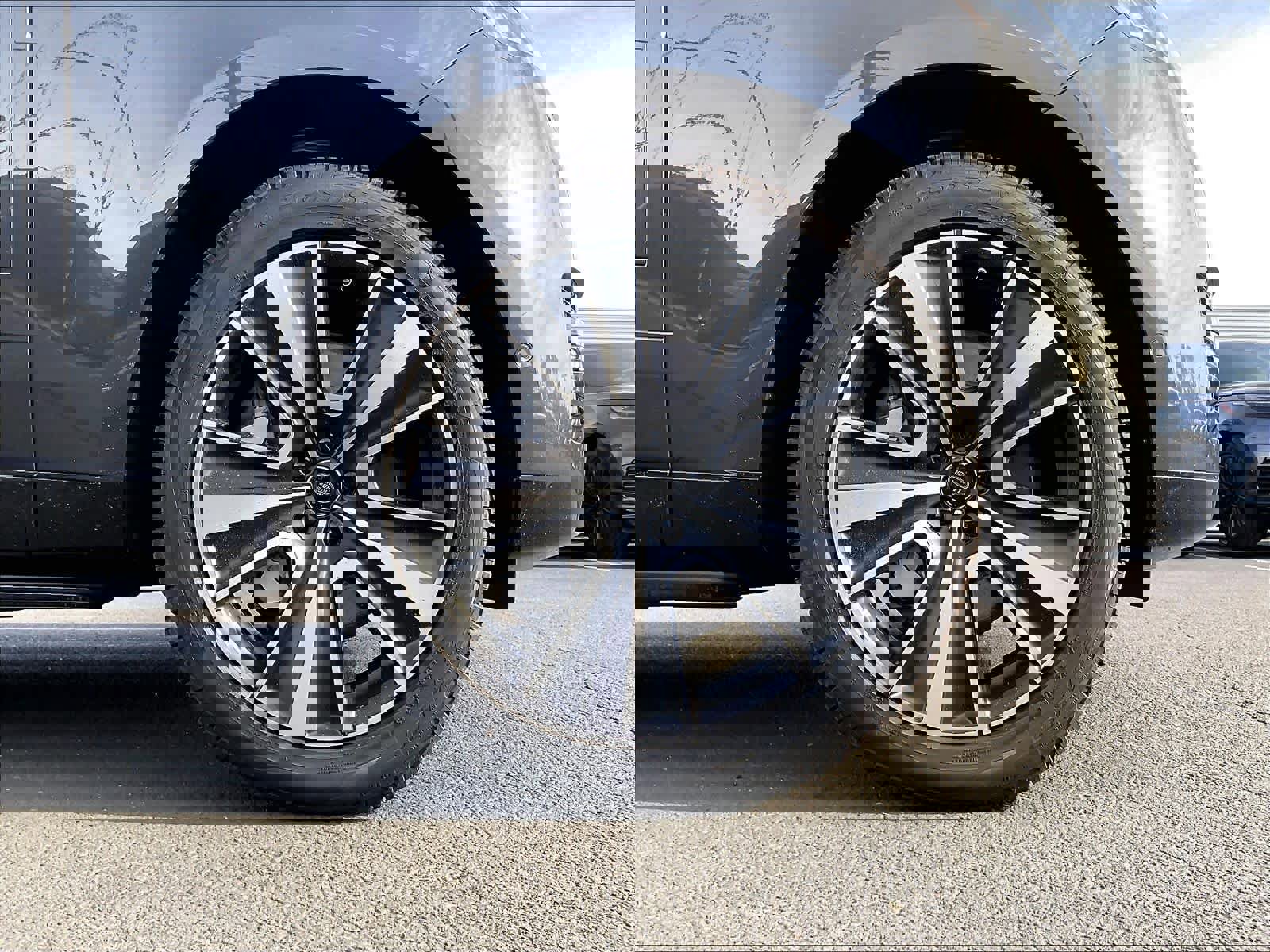 New 2025 Land Rover Range Rover SE image 14