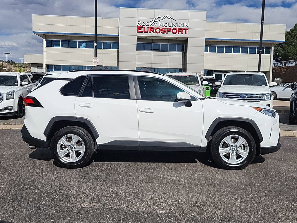 Used 2021 Toyota RAV4 XLE w/ Convenience Package AWD/4WD image 2