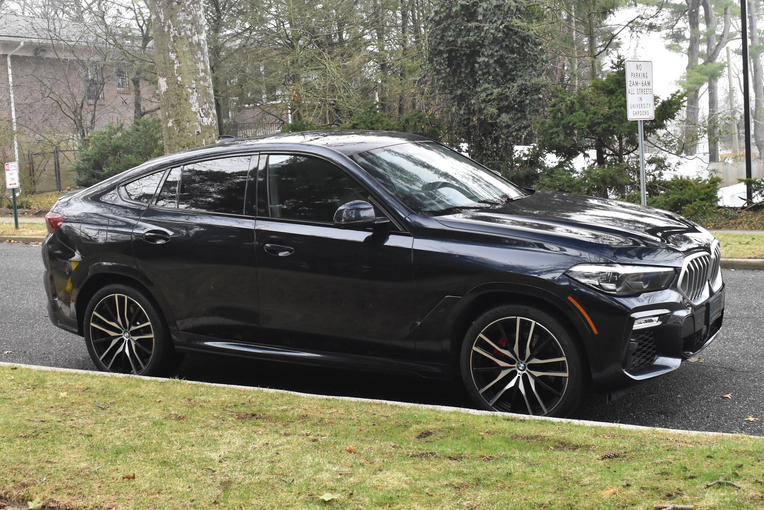Used 2021 BMW X6 xDrive40i w/ M Sport Package image 11
