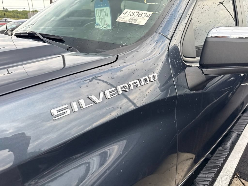Used 2022 Chevrolet Silverado 1500 LT AWD/4WD image 11