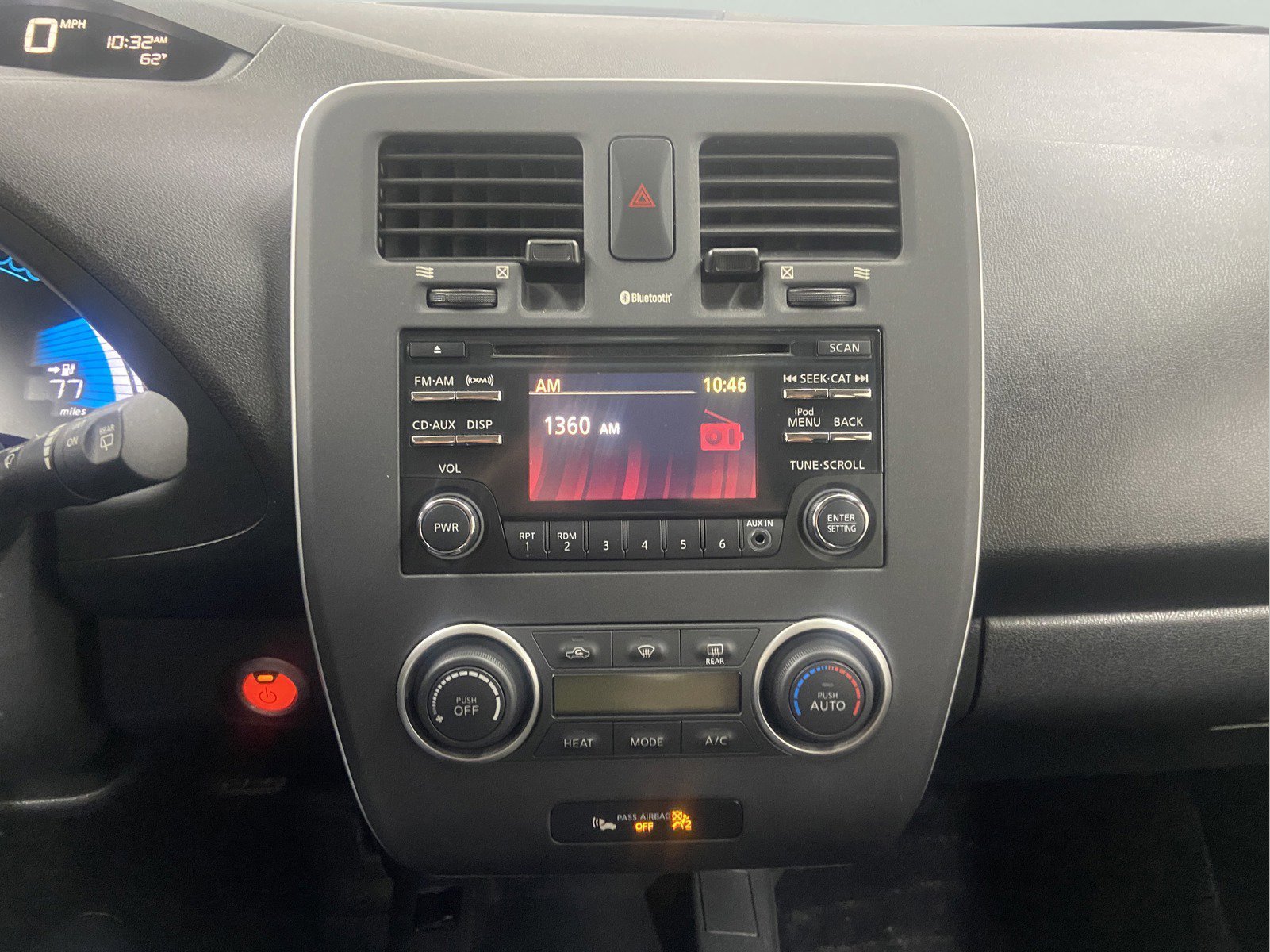 Used 2013 Nissan Leaf S w/ Charger Pkg image 10