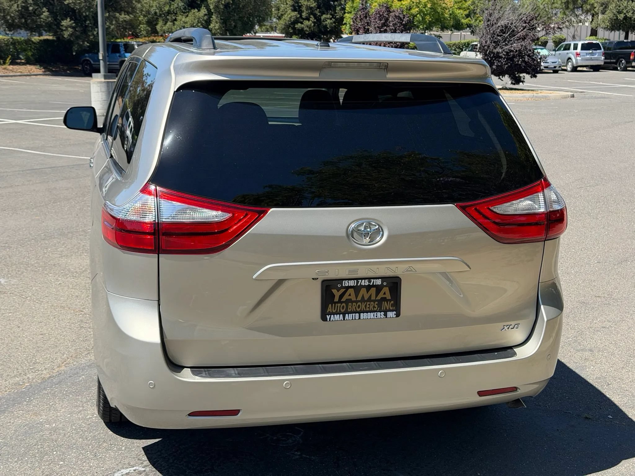 Used 2015 Toyota Sienna XLE Premium FWD image 13
