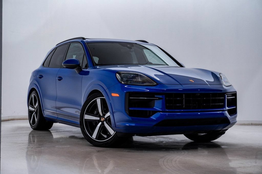 New 2025 Porsche Cayenne GTS AWD/4WD image 8