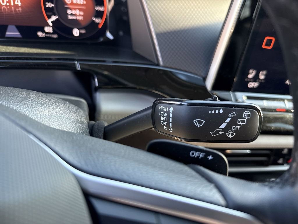 Used 2025 Volkswagen Atlas Peak Edition SE image 22