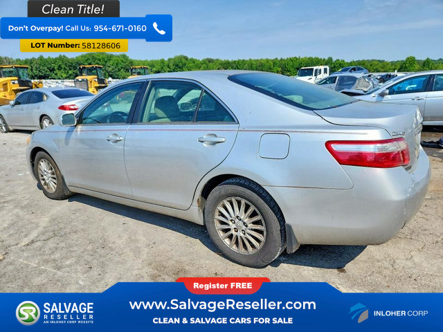 Used 2009 Toyota Camry LE FWD image 3