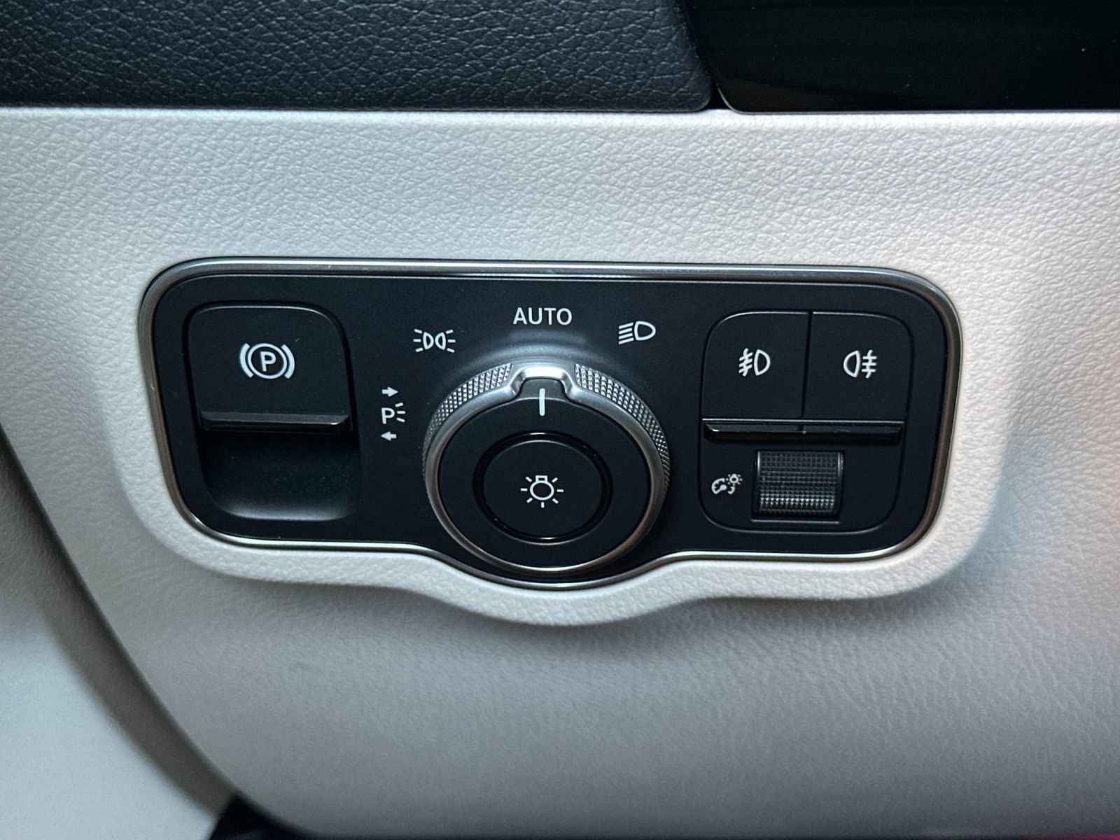 Certified 2026 Mercedes-Benz GLA 250 4MATIC image 30
