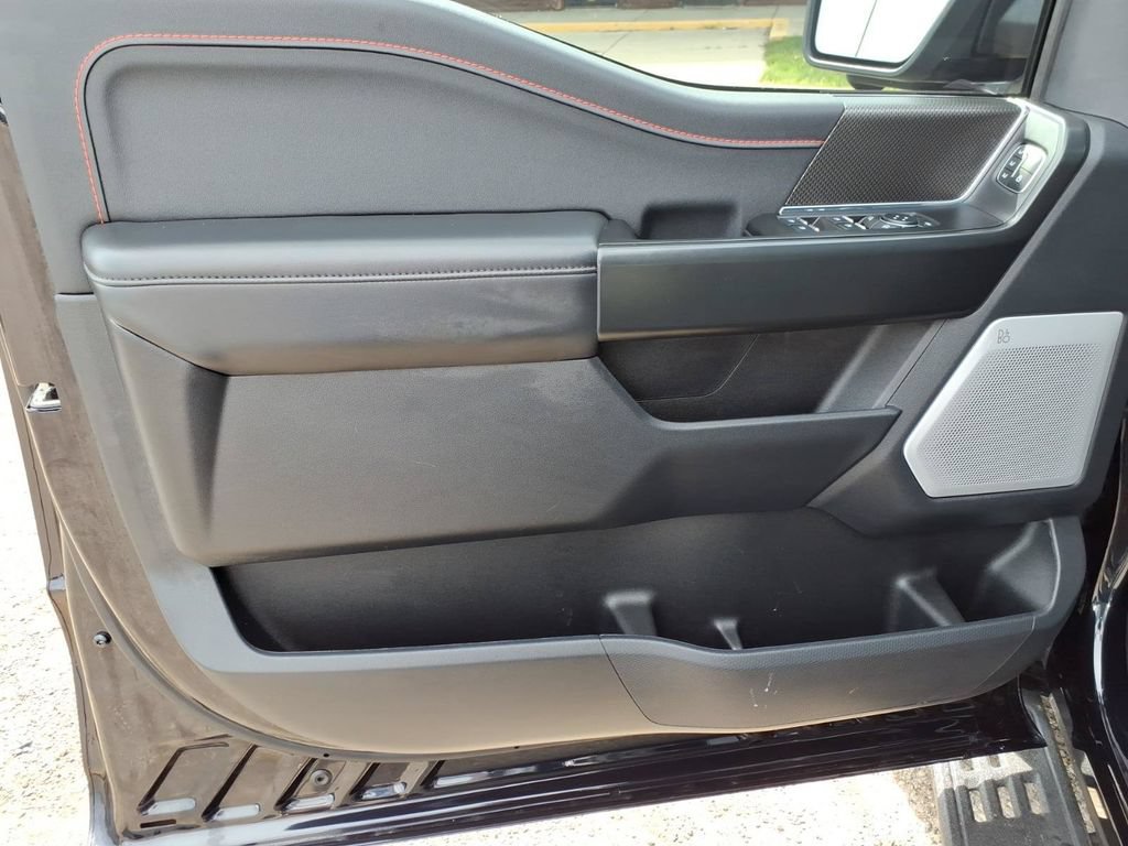 Used 2025 Ford F150 Raptor AWD/4WD image 12