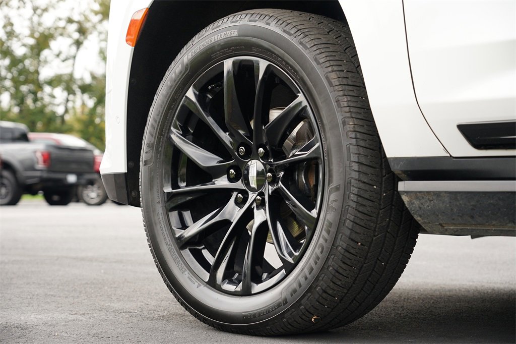 Used 2023 Cadillac Escalade ESV Sport Platinum w/ LPO, ONYX Package image 10