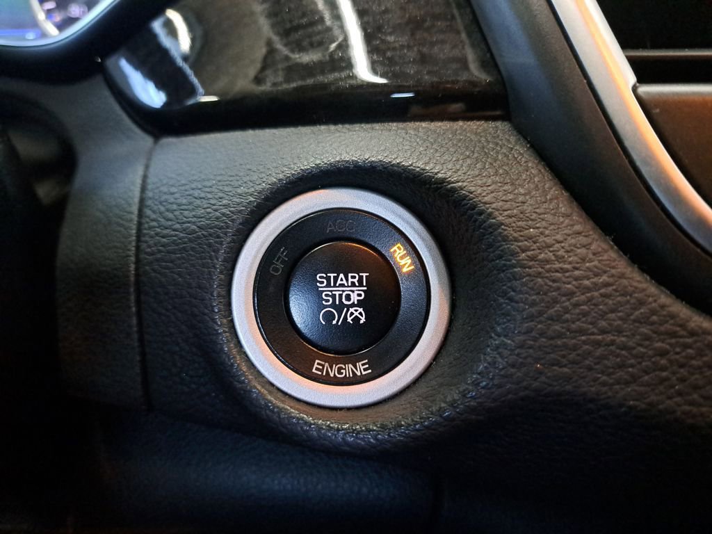 Used 2015 Chrysler 200 C w/ Navigation & Sound Group I image 23