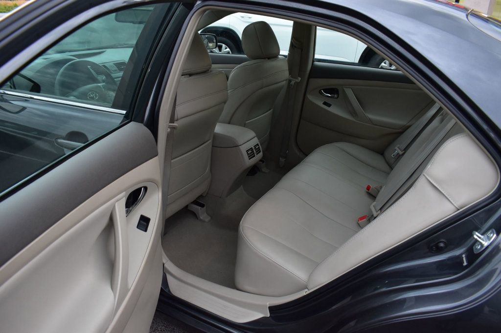 Used 2009 Toyota Camry Hybrid image 22