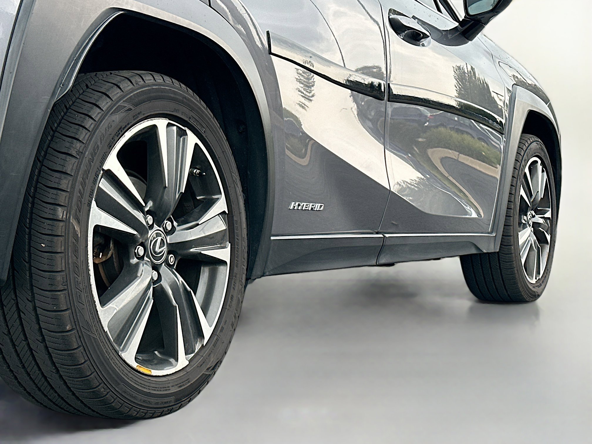 Used 2020 Lexus UX 250h w/ Premium Package image 15