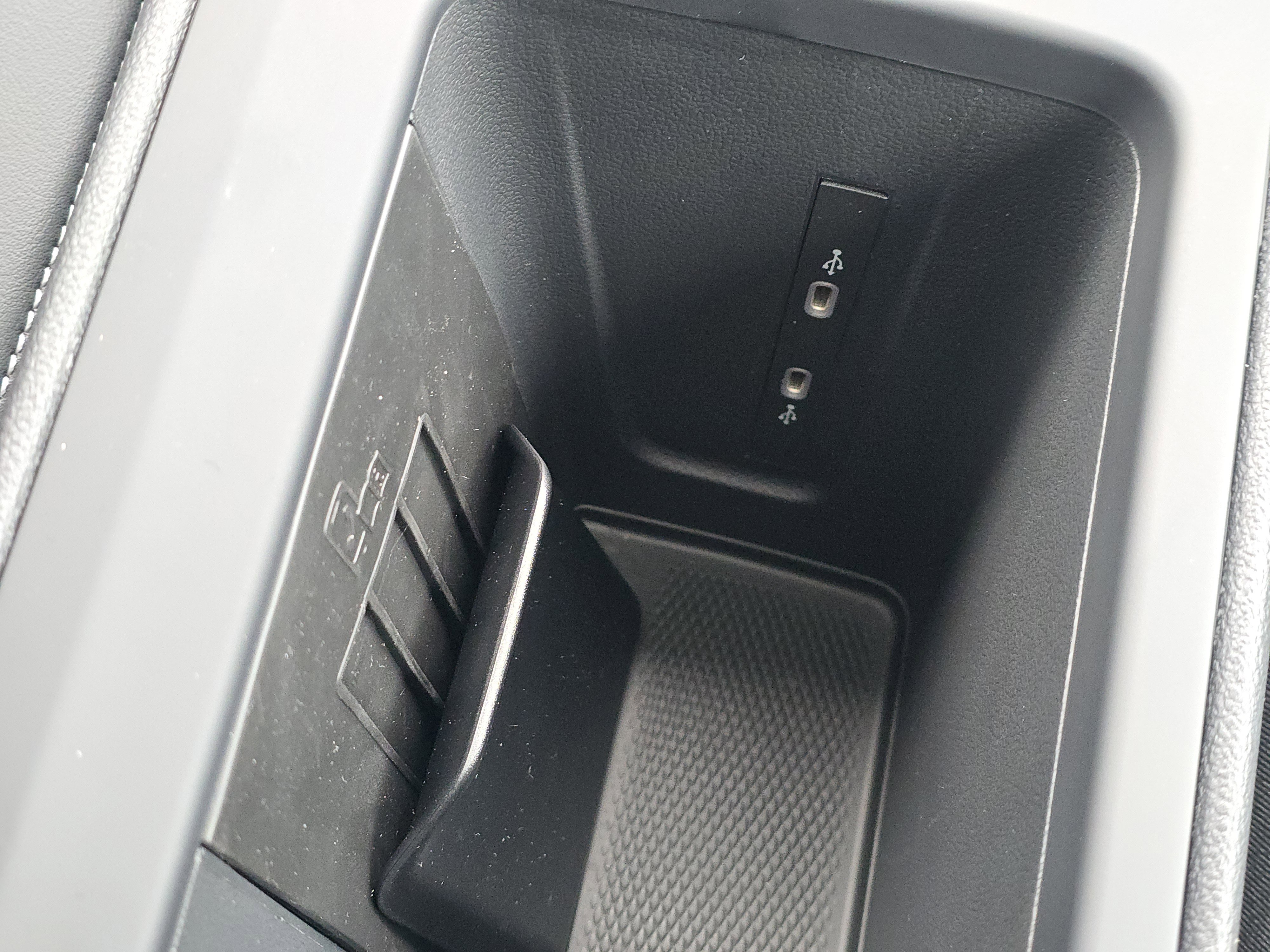 New 2026 Volkswagen Tiguan SE image 25