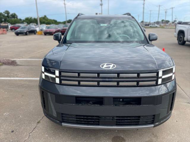 Used 2025 Hyundai Santa Fe SEL image 3