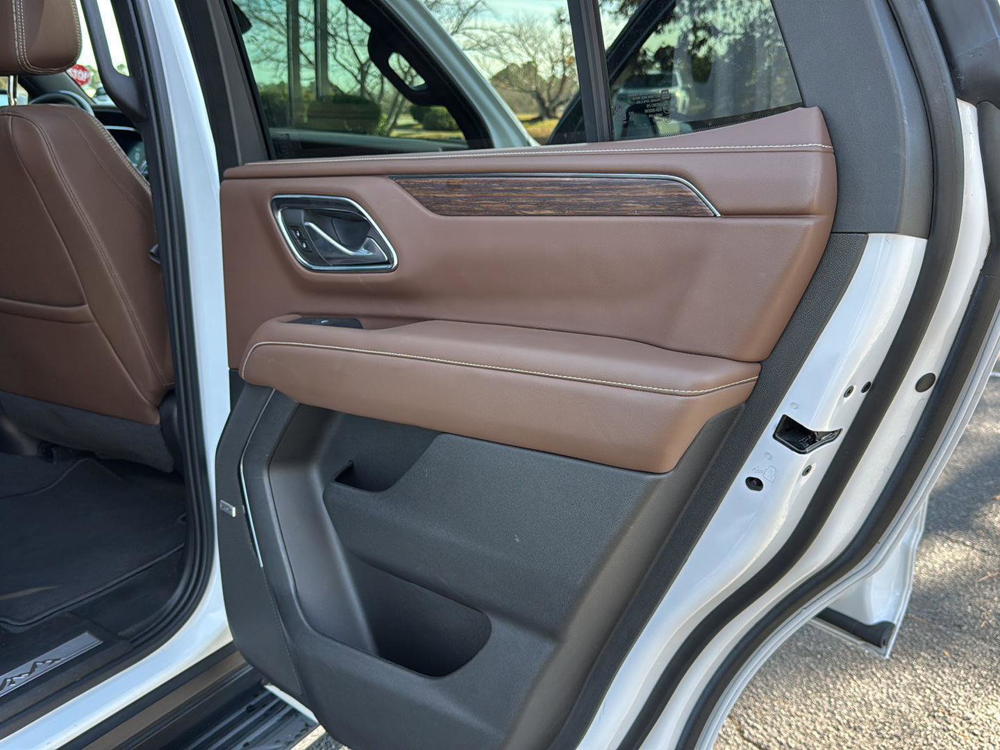 Used 2023 Chevrolet Tahoe High Country image 13