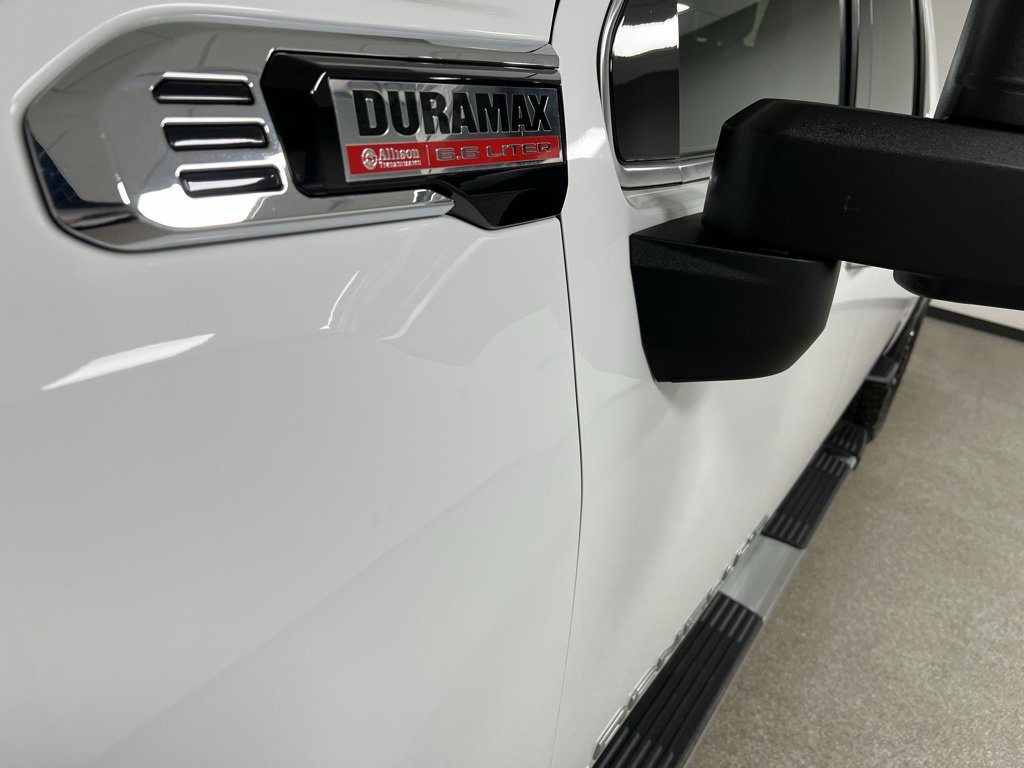 Used 2024 GMC Sierra 3500 Denali image 12