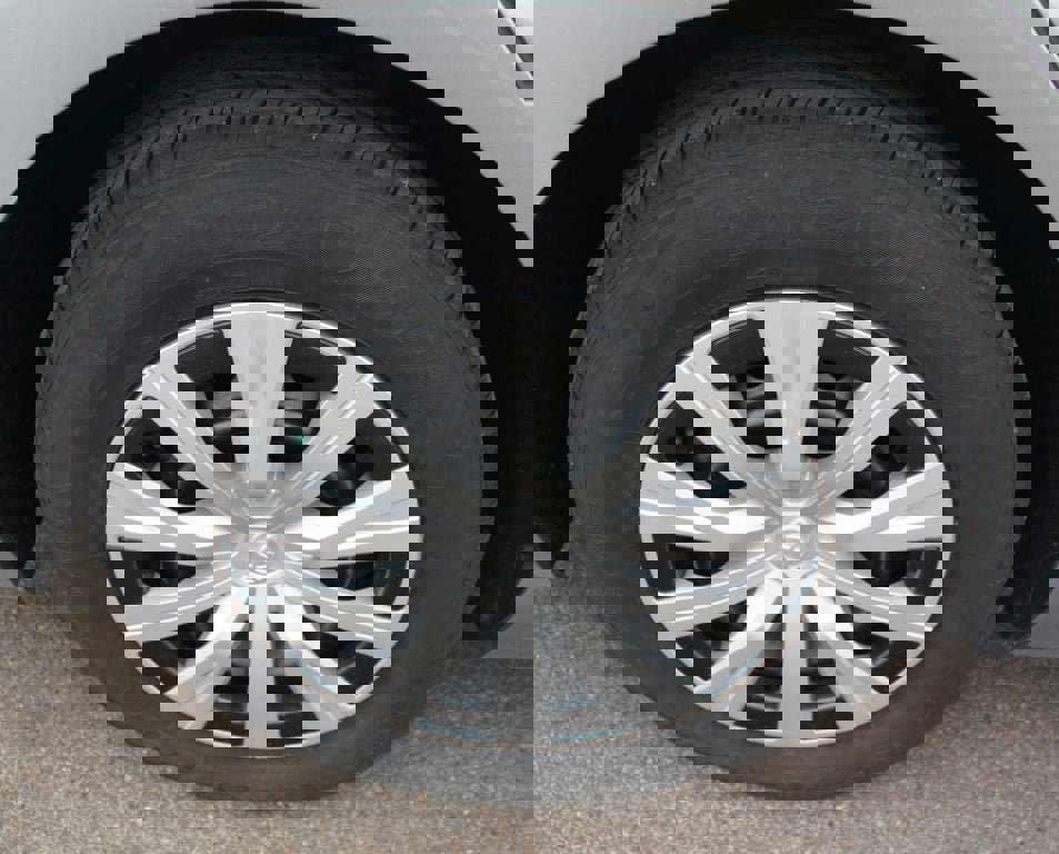 Used 2024 Toyota Camry LE FWD image 24