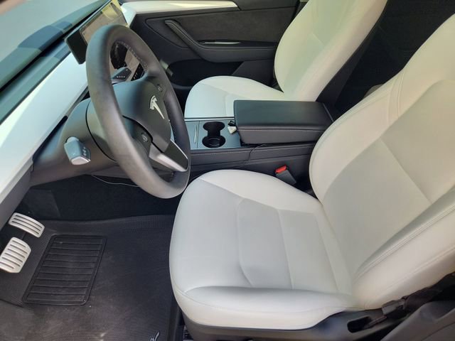 Used 2024 Tesla Model Y Performance image 19