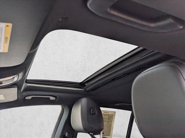 Used 2020 Mercedes-Benz GLE 350 4MATIC w/ Premium Package image 16