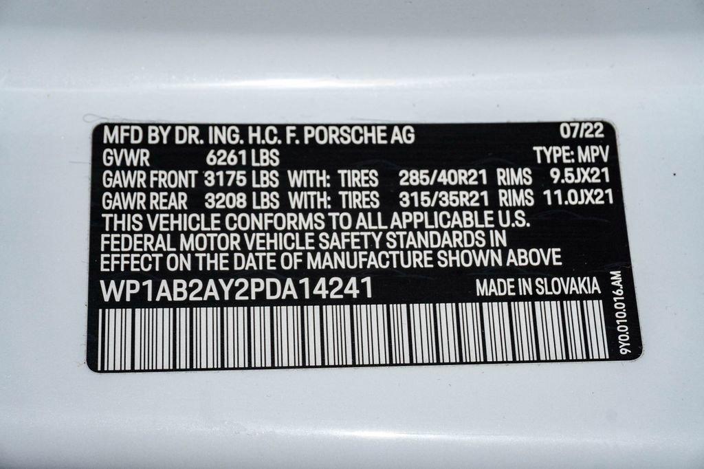 Certified 2023 Porsche Cayenne S Platinum image 30