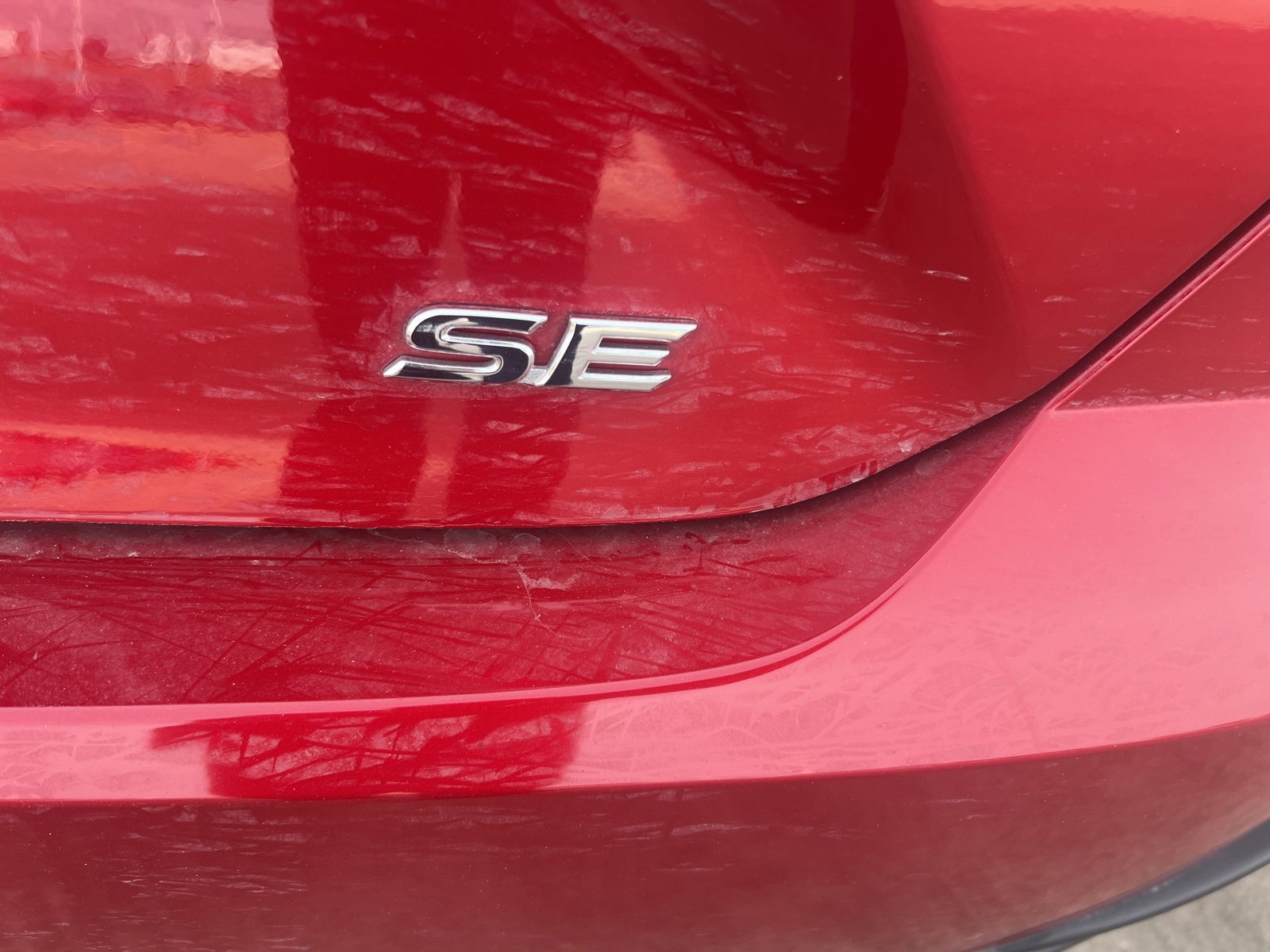 Used 2025 Toyota Camry SE image 2