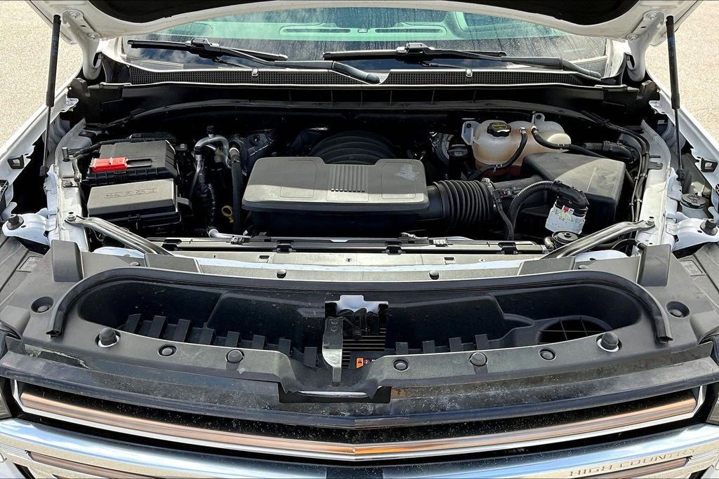 Used 2024 Chevrolet Tahoe High Country w/ Premium Package image 32