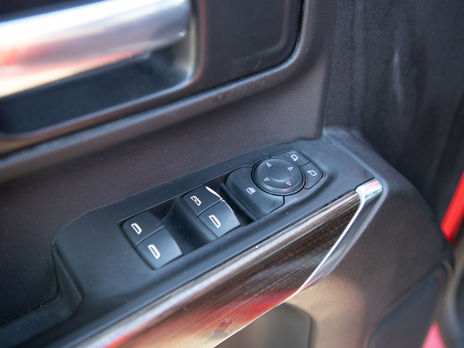 Used 2021 Chevrolet Silverado 2500 LT w/ Convenience Package image 18