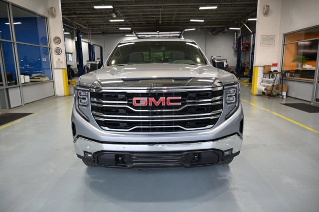 New 2026 GMC Sierra 1500 SLT w/ SLT Premium Plus Package AWD/4WD image 2