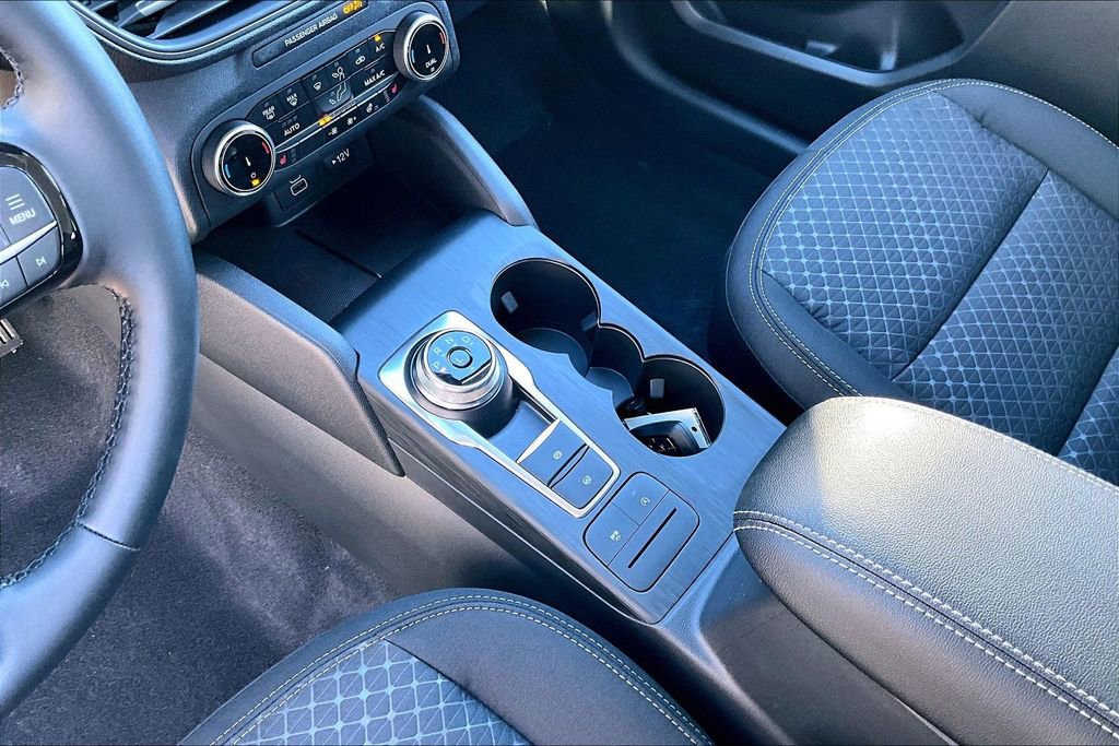 New 2026 Ford Escape Active w/ Cold Weather Package image 24