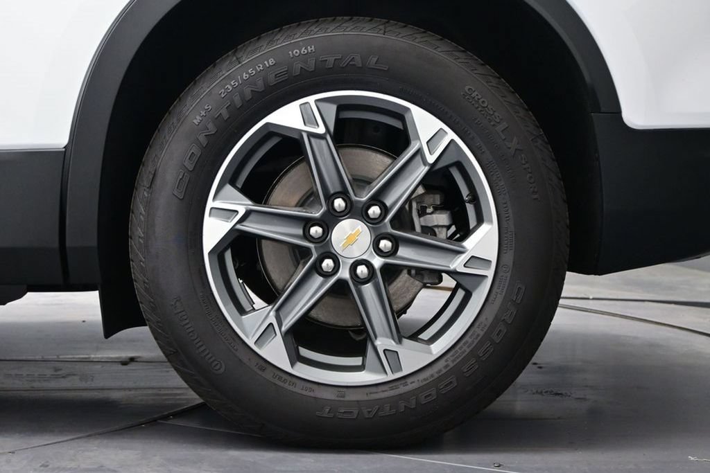 New 2025 Chevrolet Blazer LT w/ Convenience Package FWD image 40