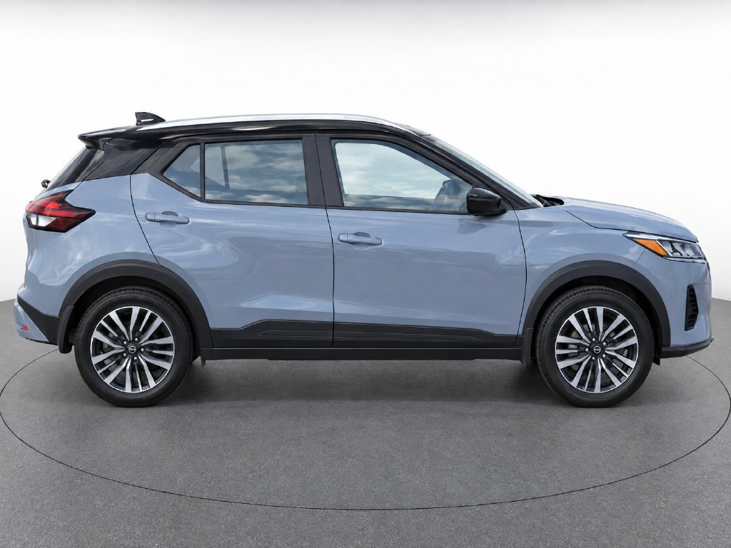 Used 2024 Nissan Kicks SV FWD image 8