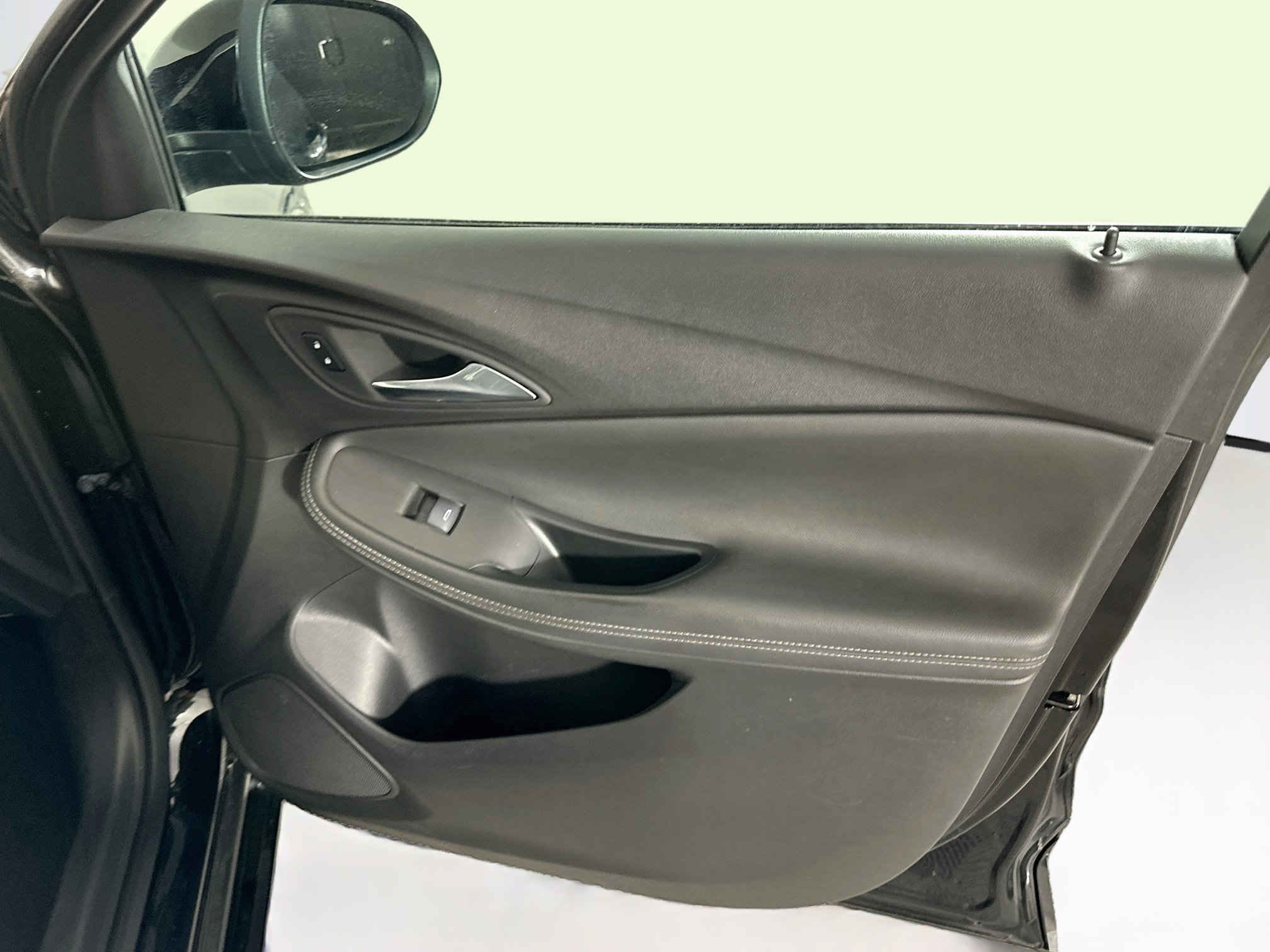 Used 2024 Buick Encore GX Sport Touring FWD image 30