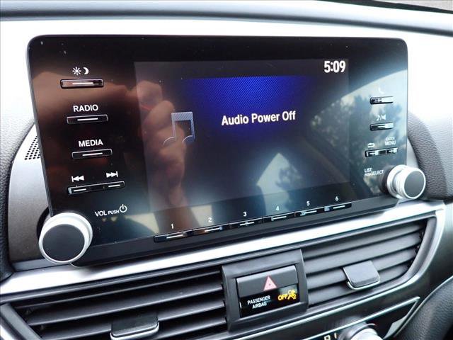 Used 2018 Honda Accord LX image 17