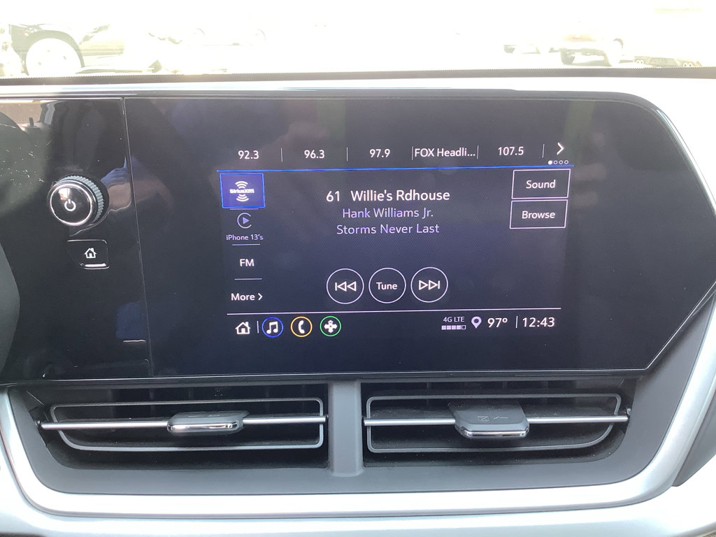 Used 2024 Chevrolet Trax RS w/ Sunroof Package image 15