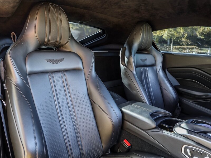 Used 2020 Aston Martin V8 Vantage Coupe RWD image 18