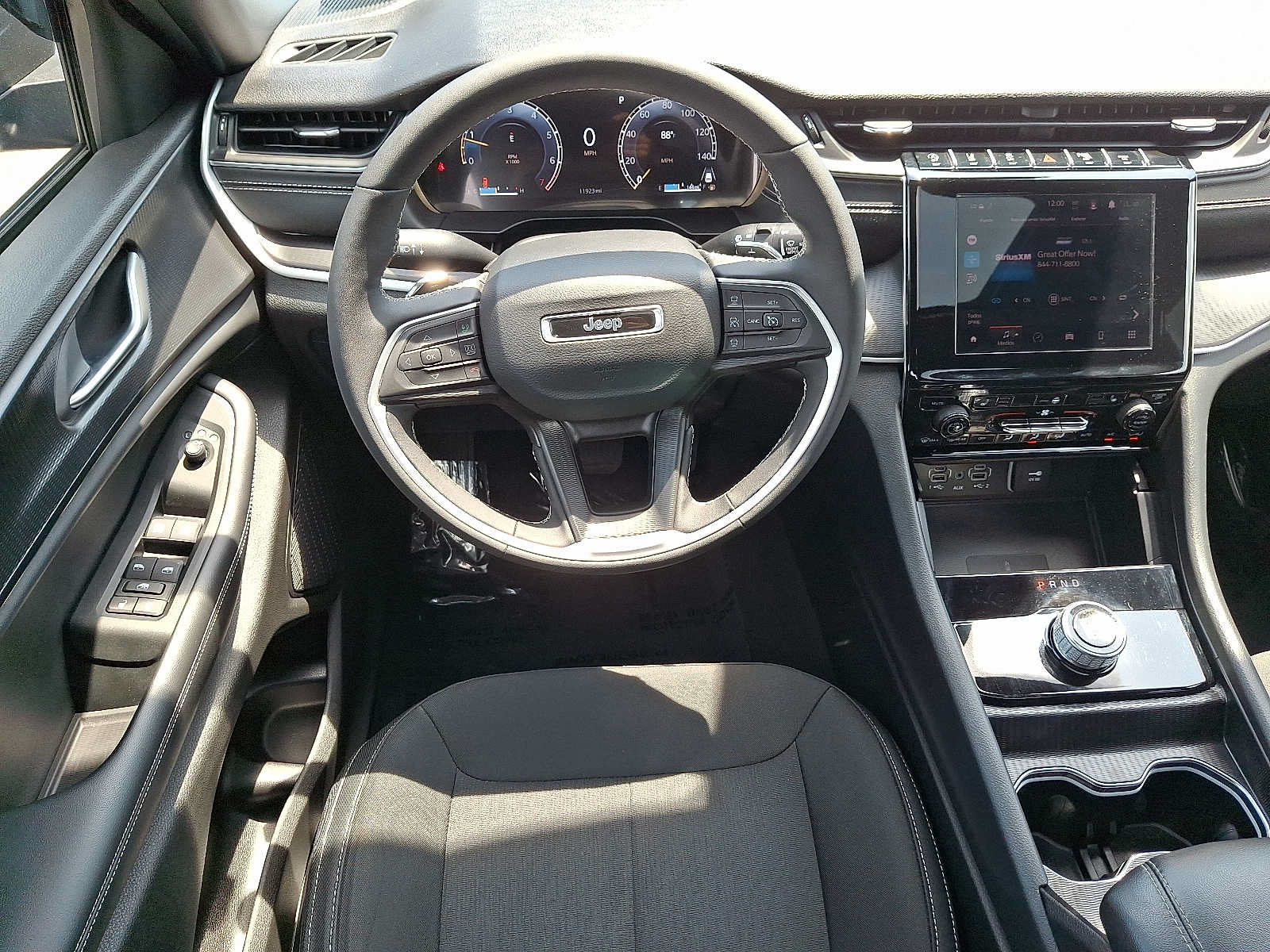 Used 2025 Jeep Grand Cherokee L Laredo w/ Luxury Tech Group I AWD/4WD image 12