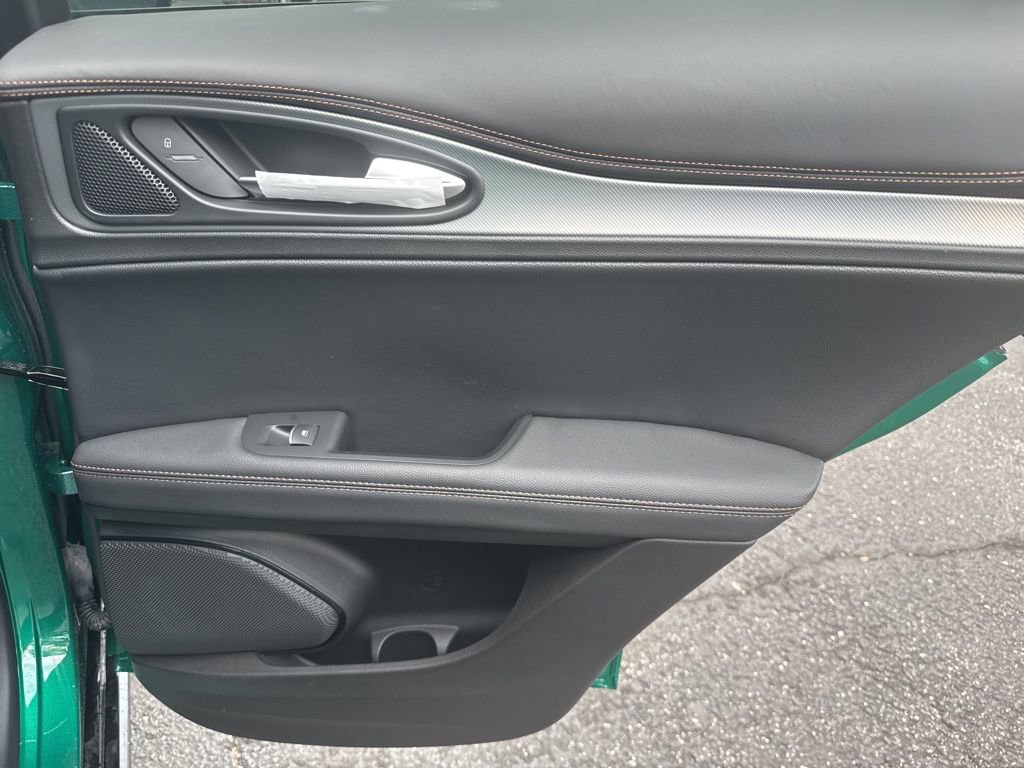 New 2025 Alfa Romeo Stelvio Sprint image 21