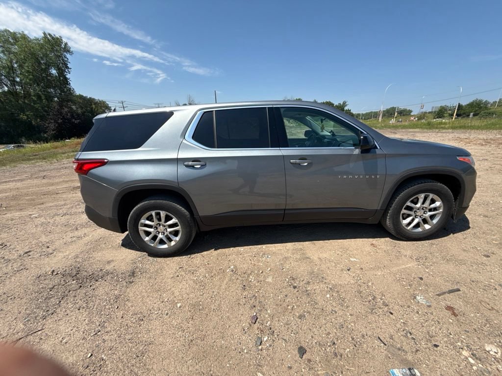 Used 2018 Chevrolet Traverse LS AWD/4WD image 16