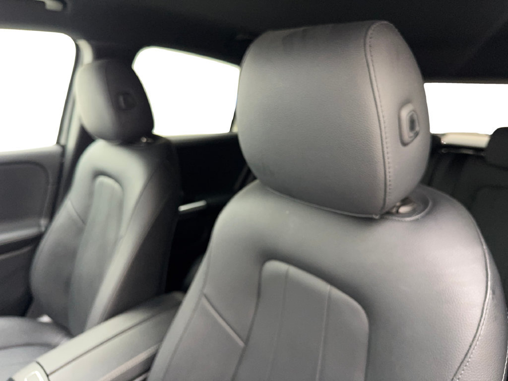 Used 2025 Mercedes-Benz GLA 250 image 28