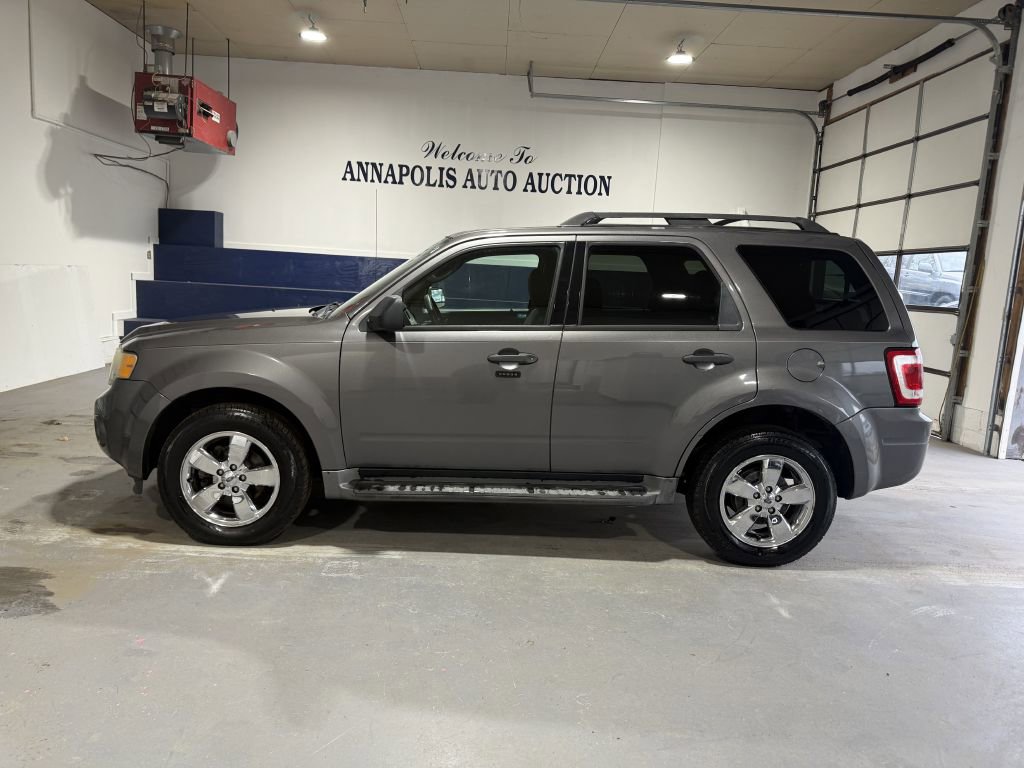 Used 2011 Ford Escape XLT w/ 202A Rapid Spec Order Code image 1