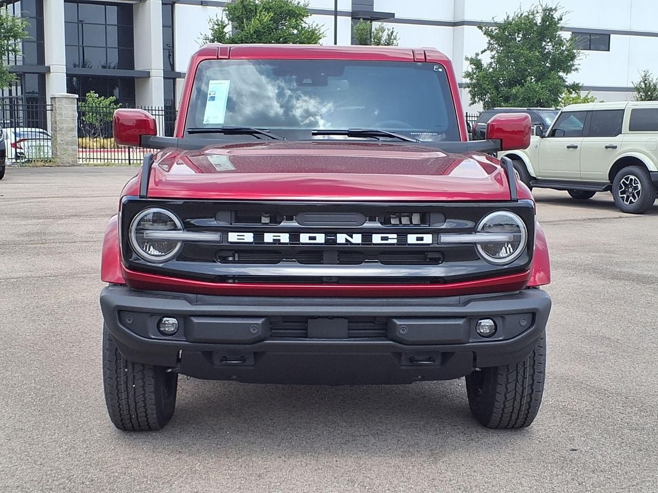 New 2026 Ford Bronco Outer Banks AWD/4WD image 2