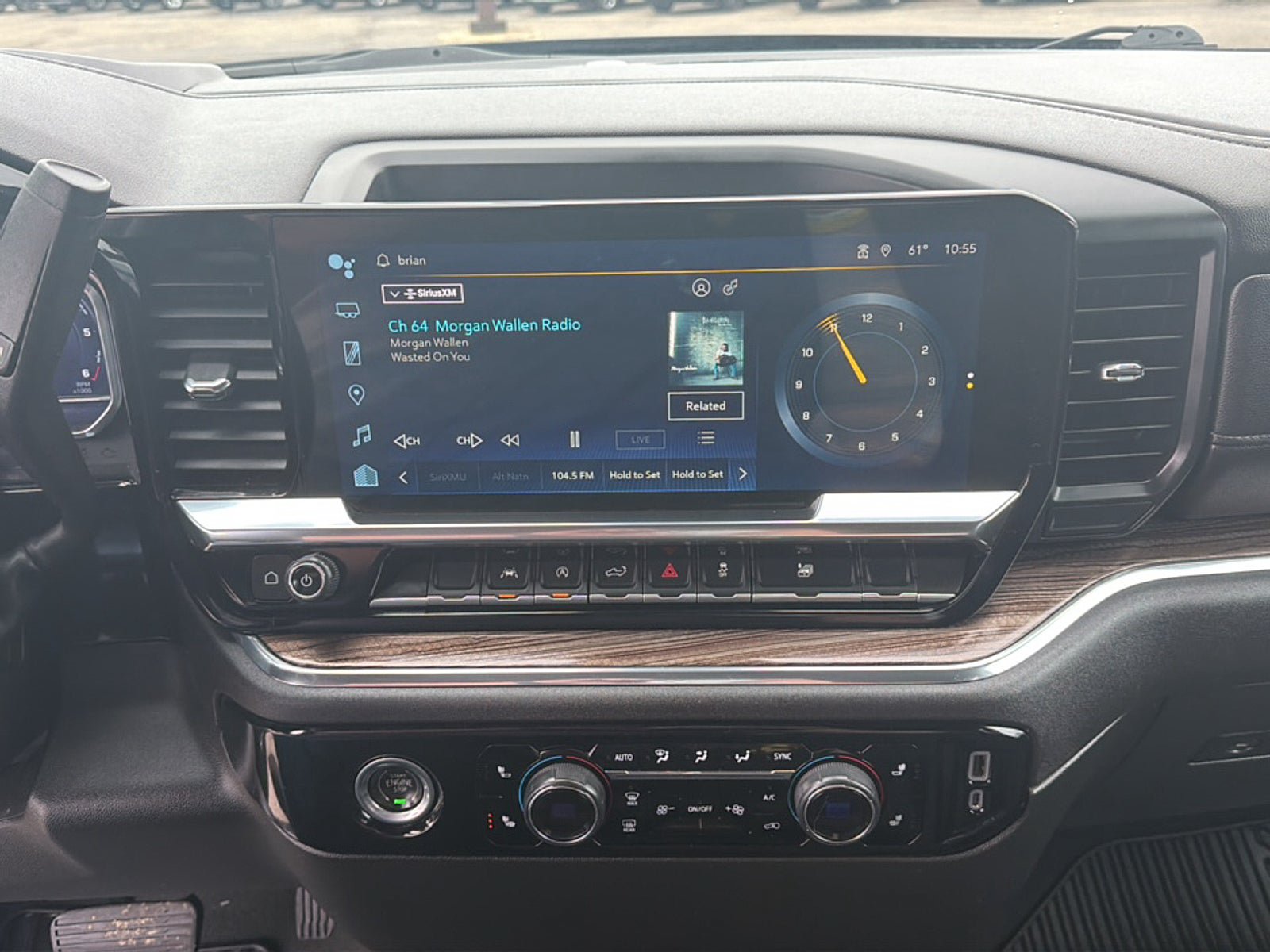 Used 2023 Chevrolet Silverado 1500 LT AWD/4WD image 12