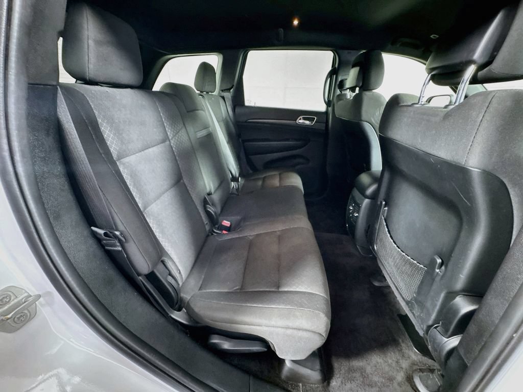 Used 2018 Jeep Grand Cherokee Laredo AWD/4WD image 32
