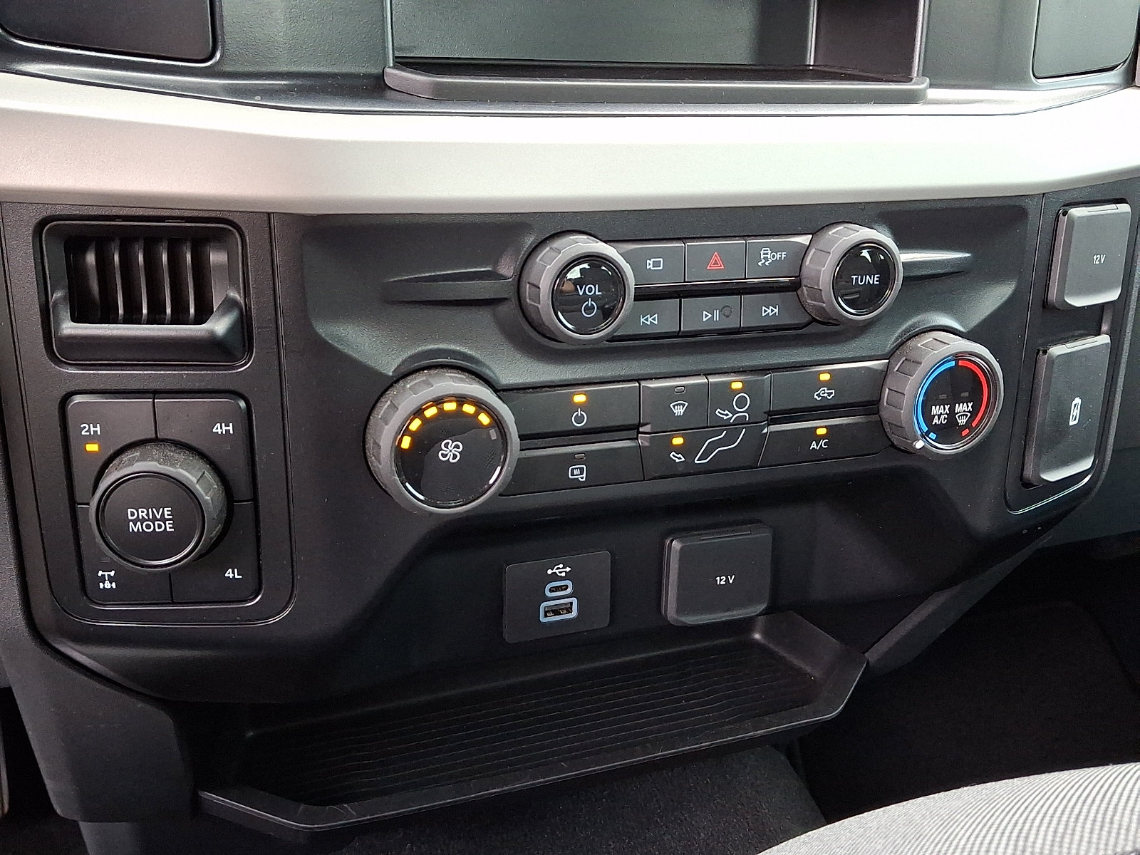 Used 2025 Ford F350 XL w/ STX Appearance Package AWD/4WD image 22