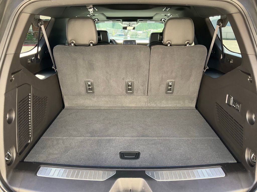 Used 2021 Chevrolet Suburban Z71 w/ Luxury Package image 18