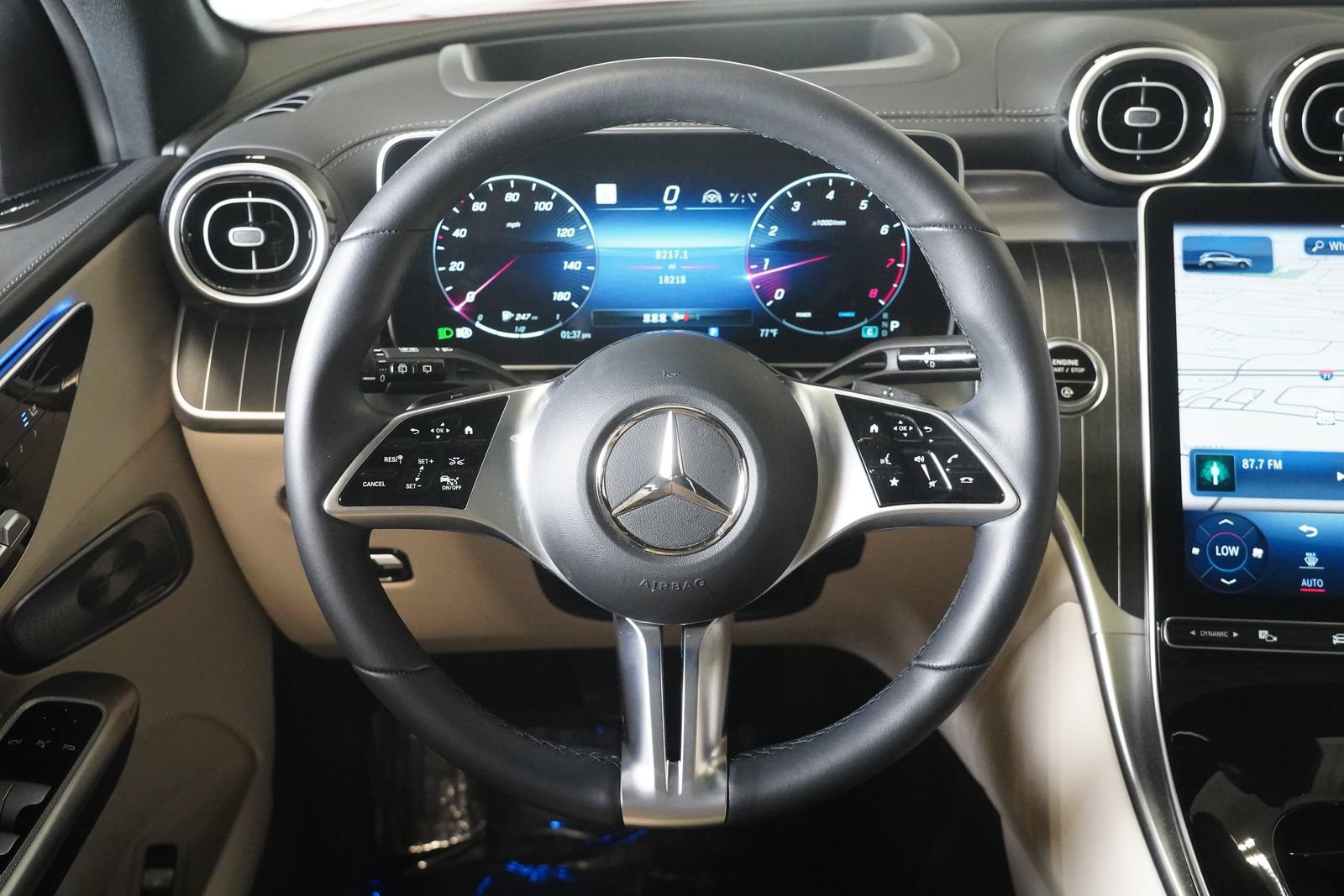 Used 2024 Mercedes-Benz GLC 300 4MATIC image 15