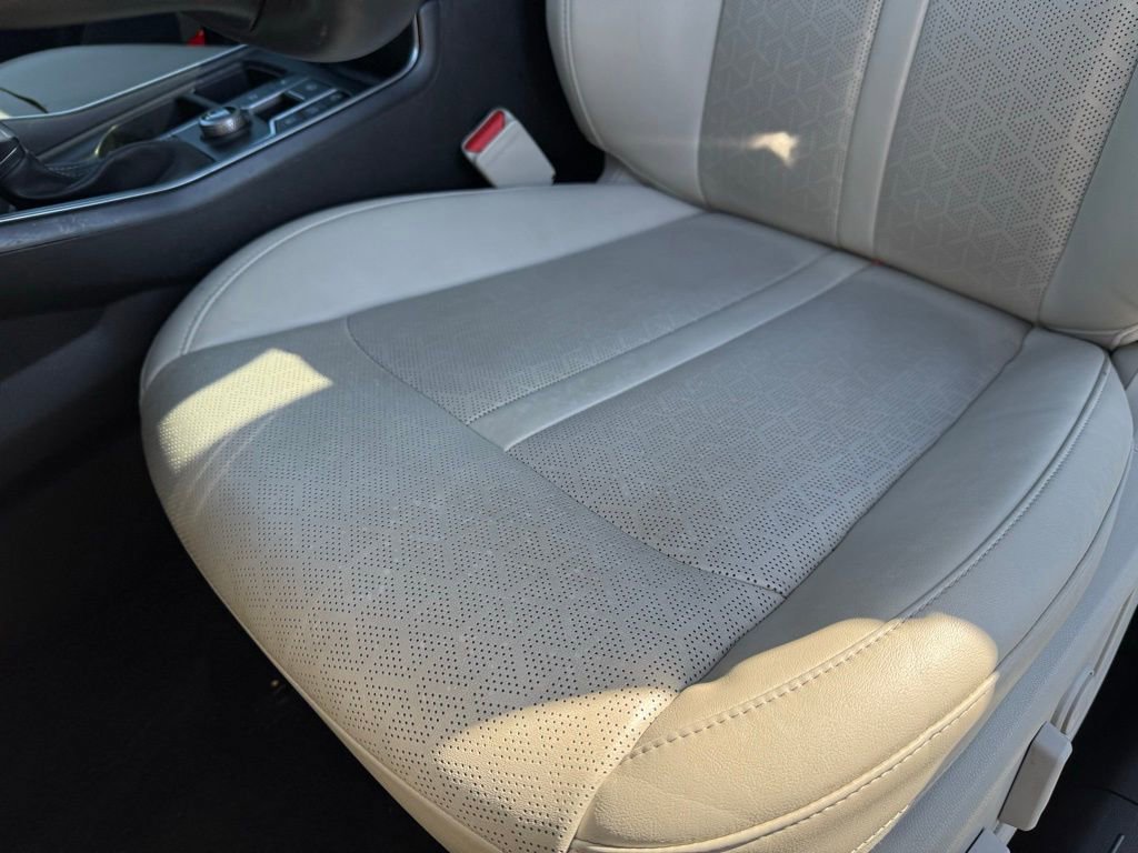 Used 2022 Kia Sorento EX w/ Panoramic Sunroof Package image 23